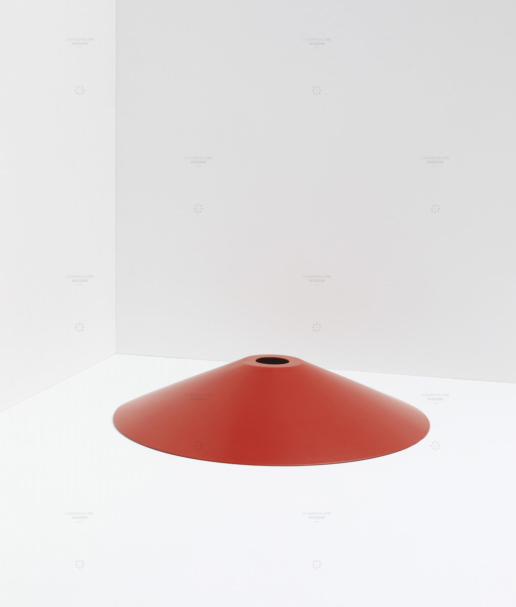 Abat-jour évasé en métal peint, grand modèle, rouge cardinal - La Quincaillerie moderne