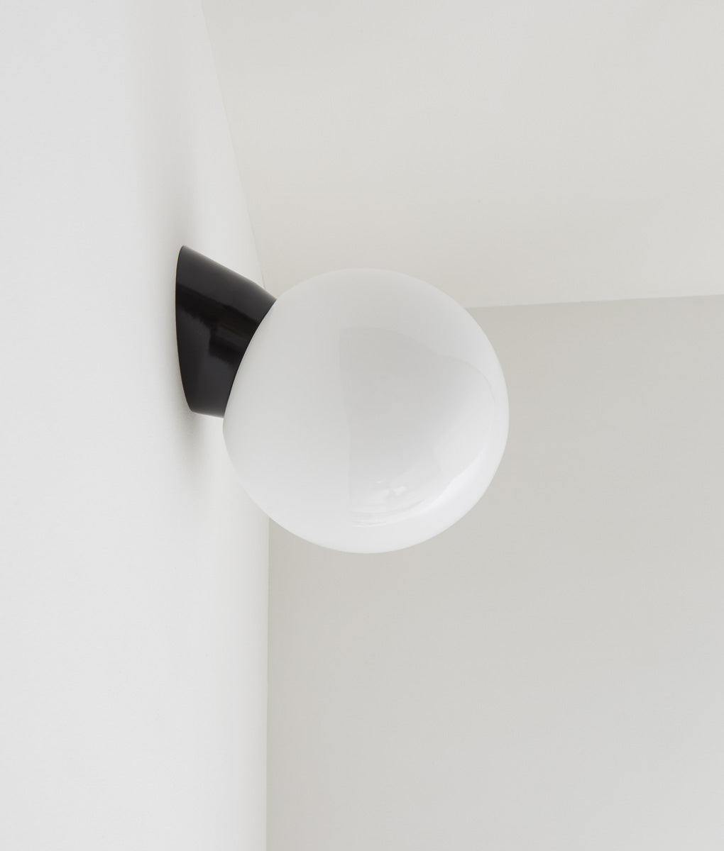 La Quincaillerie moderne - Applique Classique IP44 crème, verre opalin