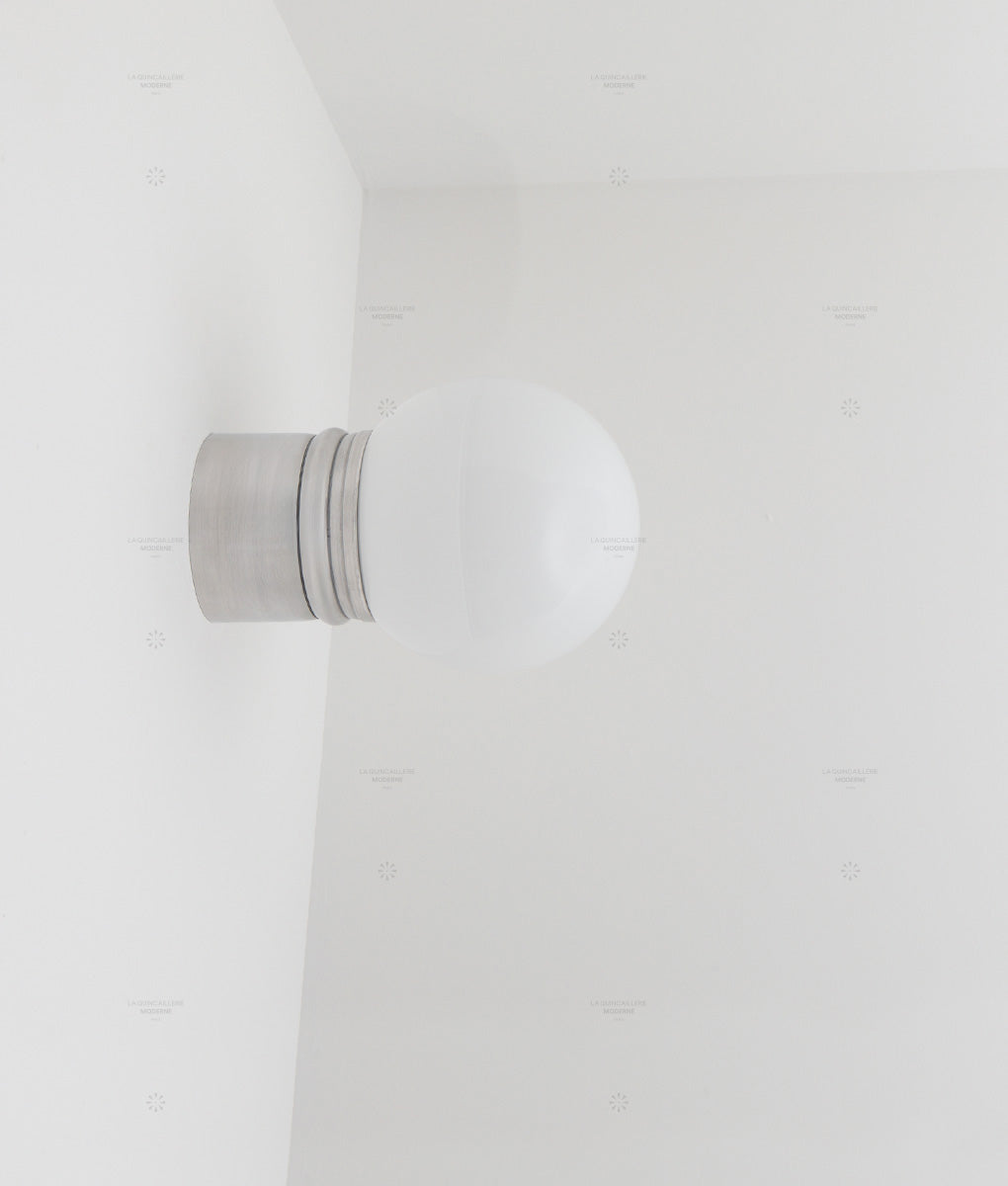 La Quincaillerie moderne - Applique / plafonnier "Odyssee", aluminium brossé, opaline blanche