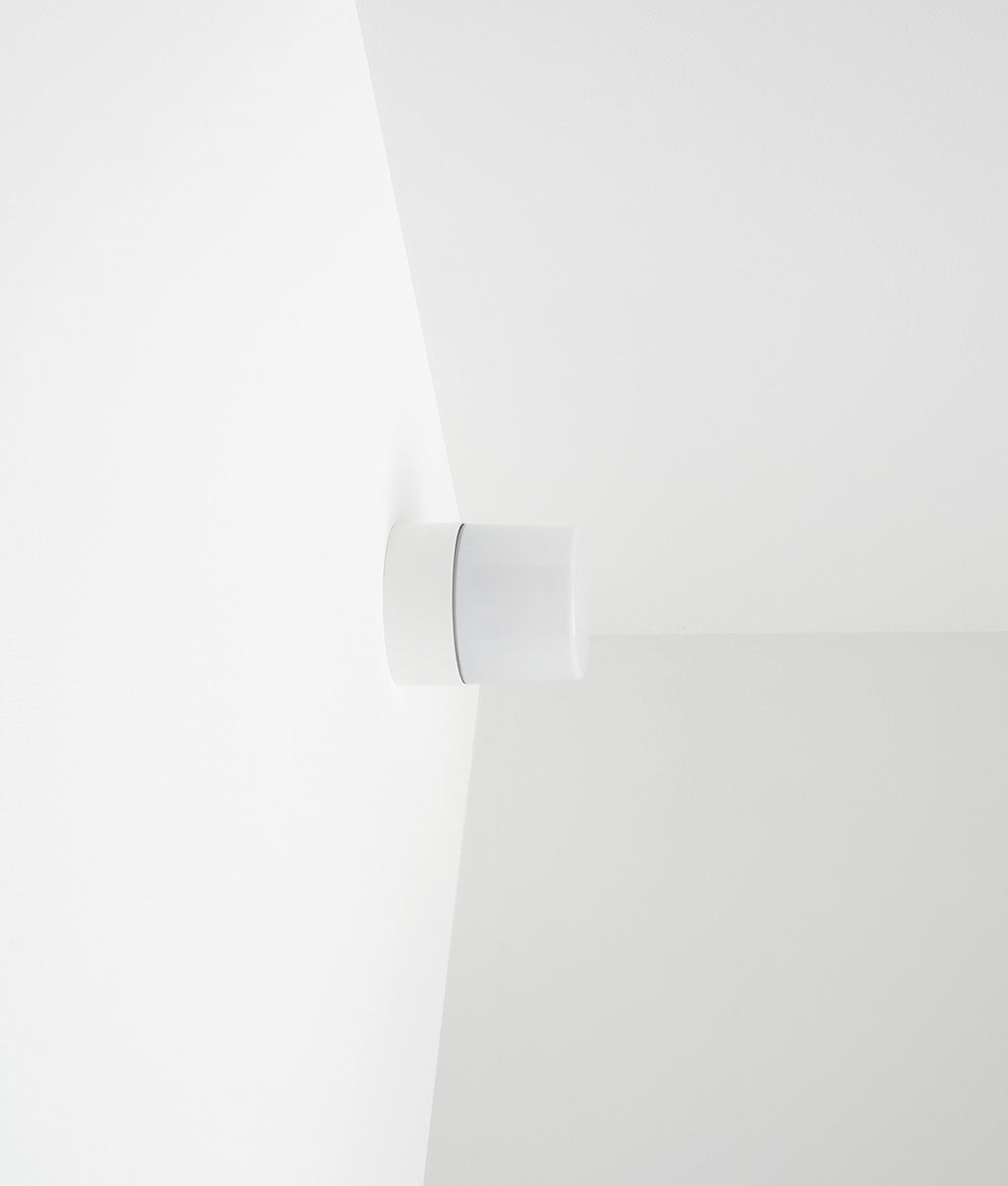 La Quincaillerie moderne - Applique / plafonnier "Punto", blanc opaline blanche satinée