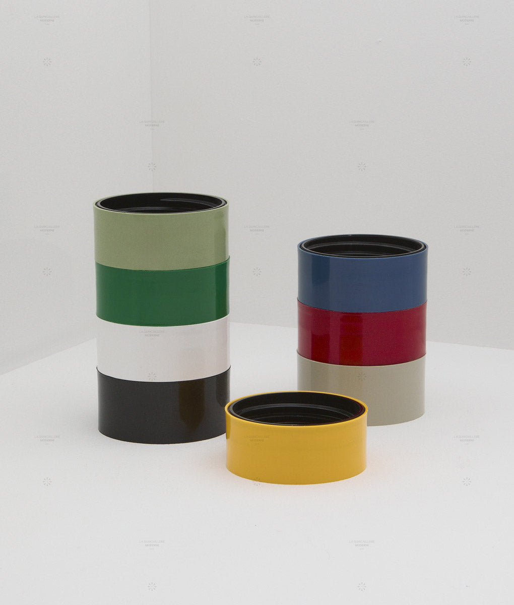 La Quincaillerie moderne - Coloris des socles pour les collections "Bauhaus", "En cascade", "Movida", "Punto" : noir, blanc, vert prairie, vert sauge, jaune tournesol, gris perle, rouge coquelicot et bleu de Prusse