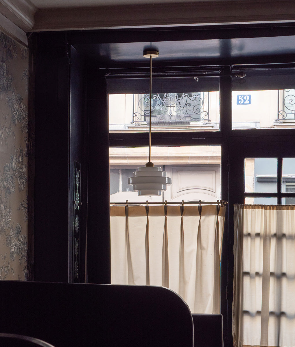 La Quincaillerie moderne - Suspension Bistro Laiton opaline chez Le 21 - Paris