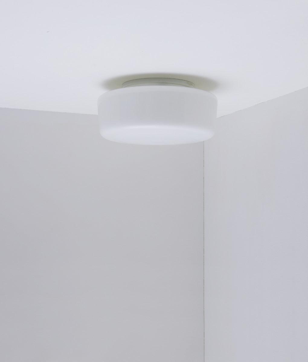 Plafonnier "Circulations", circulaire, petit modèle, opaline mate - La Quincaillerie moderne