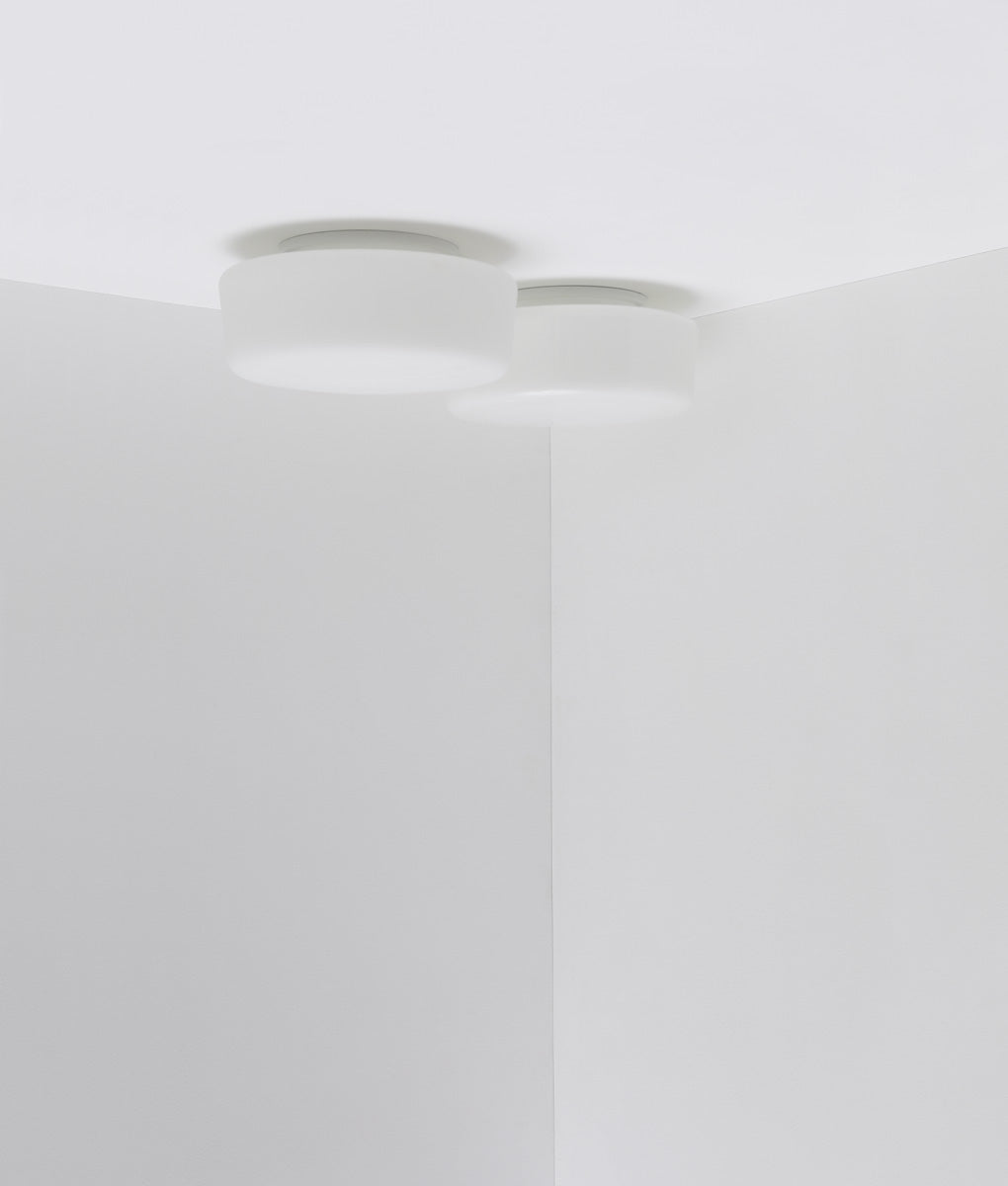 Plafonnier "Circulations", circulaire, petit modèle, opaline mate et satinée - La Quincaillerie moderne