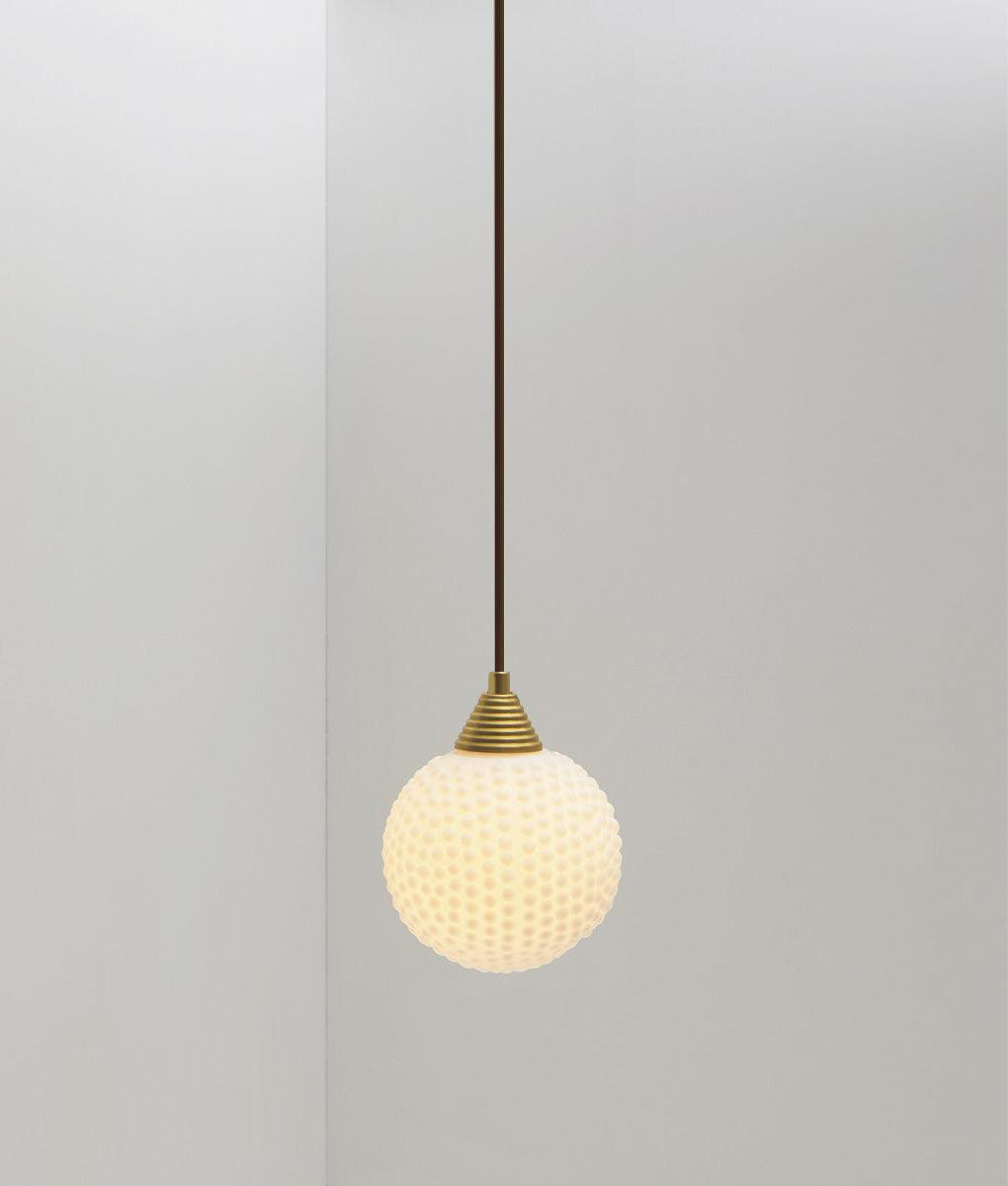 Suspension "Babel", verrerie boule bullée en opaline, la Quincaillerie moderne