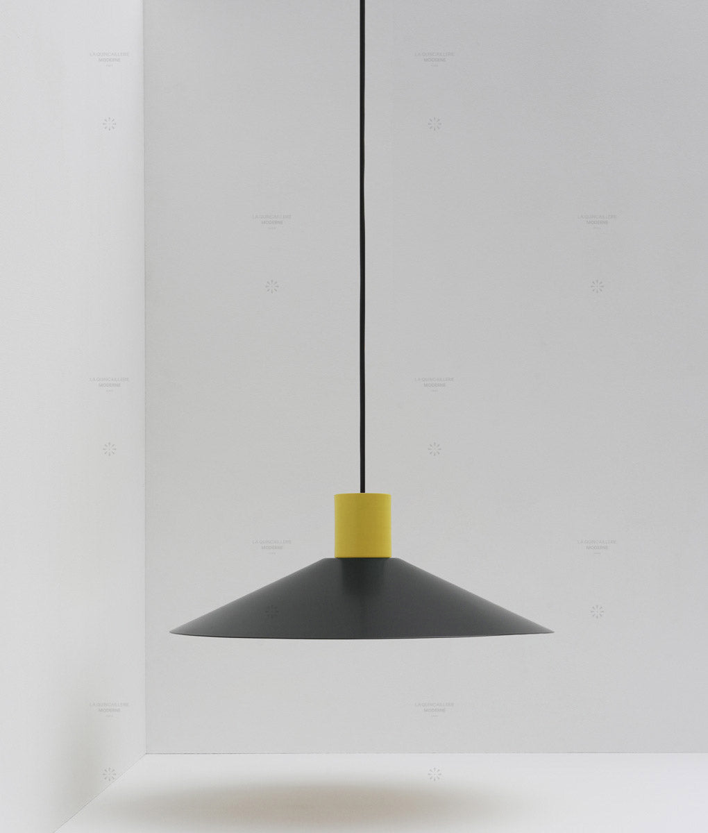 Suspension évasée "Belle de nuit", grand modèle, noir et jaune bouton d'or, câble noir - La Quincaillerie moderne