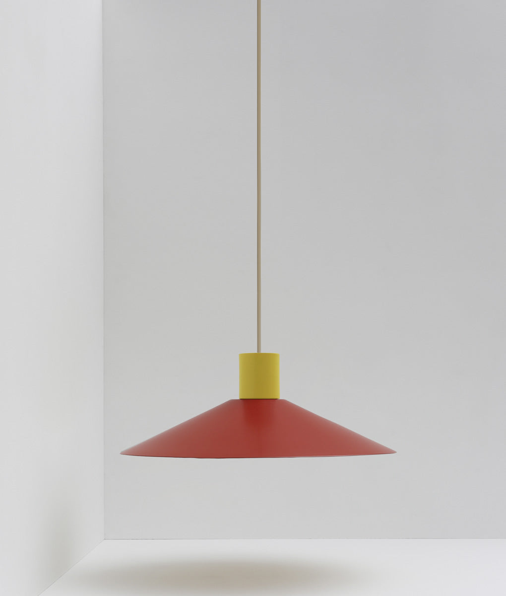Suspension évasée "Belle de nuit", grand modèle, rouge cardinal et jaune bouton d'or, câble crème - La Quincaillerie moderne