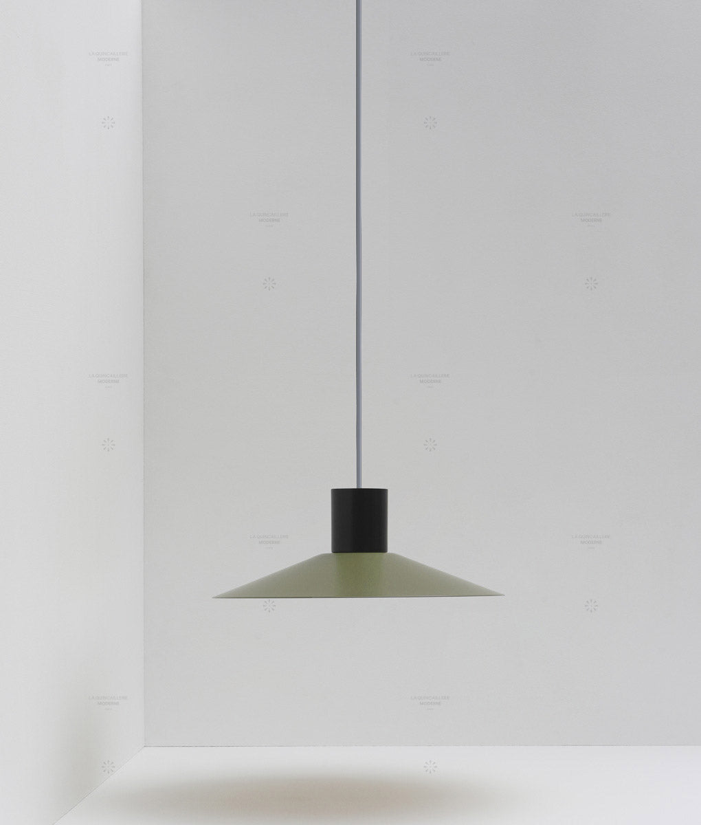 Suspension évasée "Belle de nuit", petit modèle, vert argile et noir, câble gris-bleu- La Quincaillerie moderne