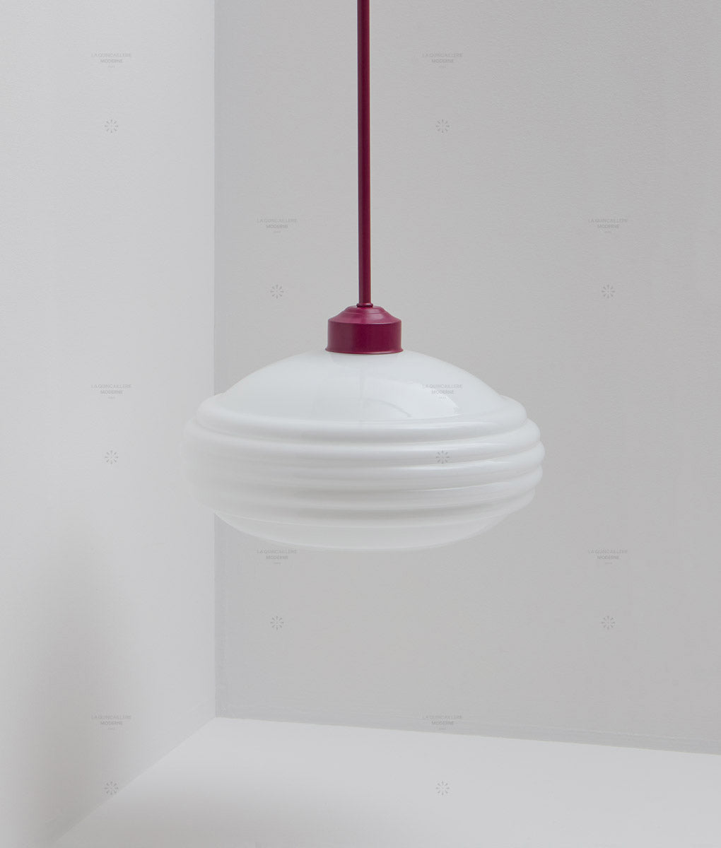 La Quincaillerie moderne - Suspension "Bistro" prune, verrerie opaline satinée