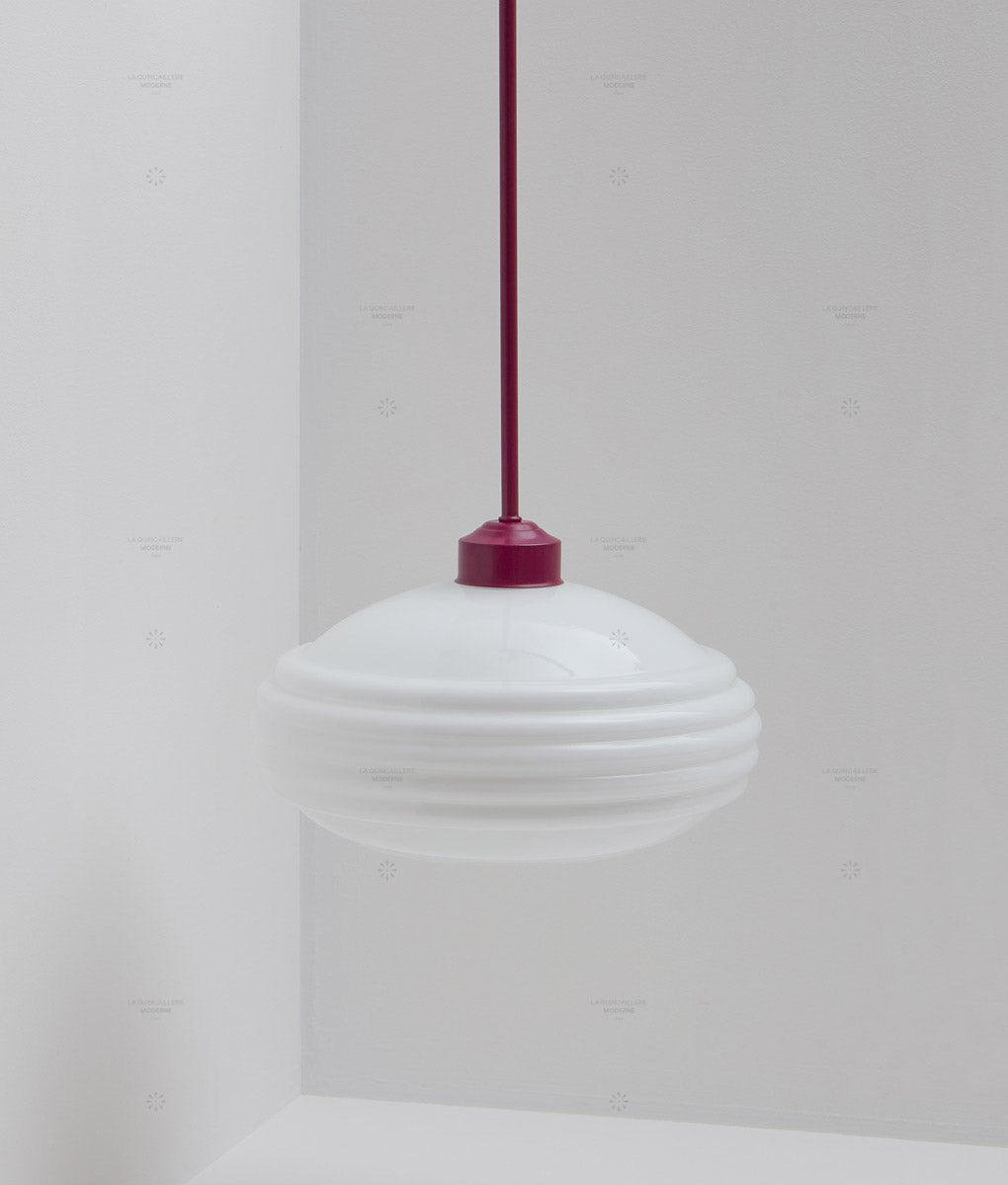 La Quincaillerie moderne - Suspension "Bistro" prune, verrerie opaline satinée