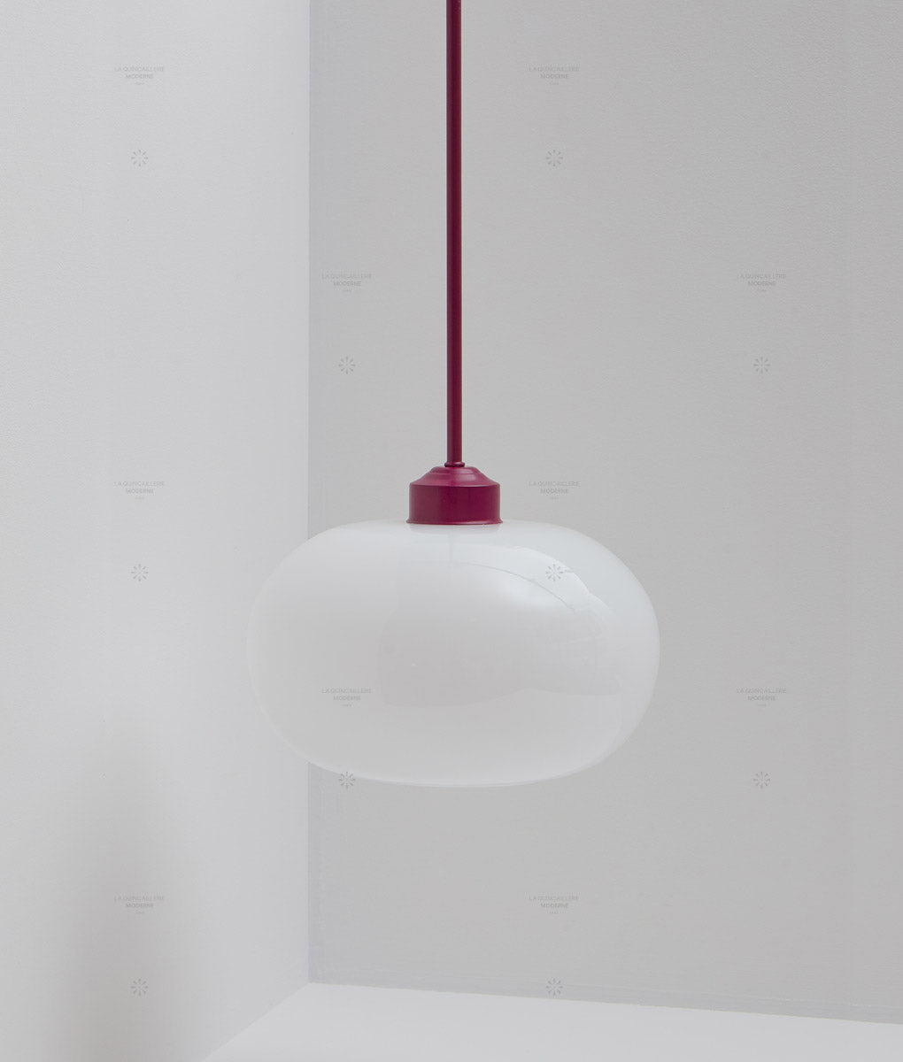La Quincaillerie moderne - Suspension "Bistro" prune, verrerie opaline satinée