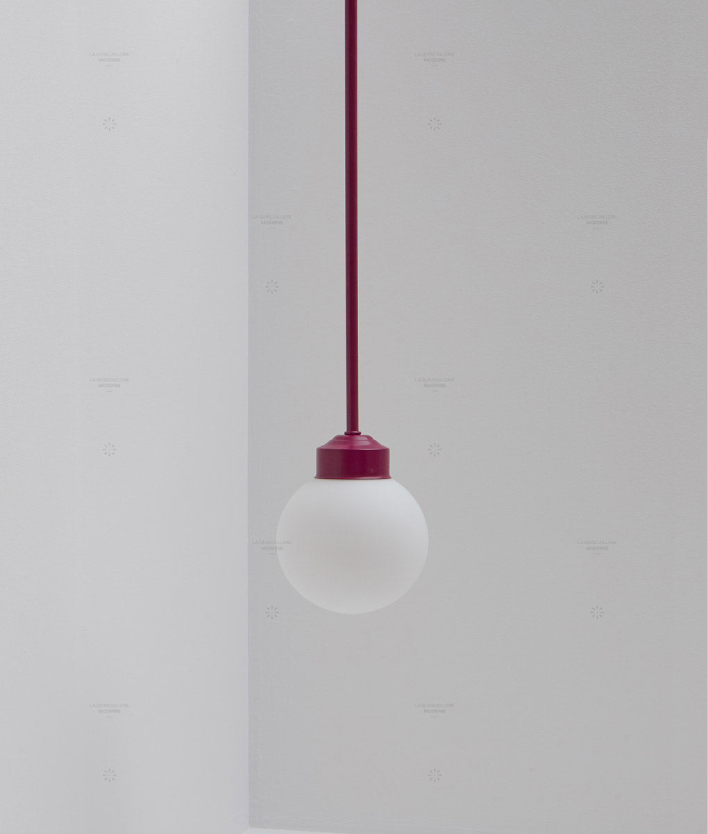 La Quincaillerie moderne - Suspension "Bistro" prune, verrerie opaline mate