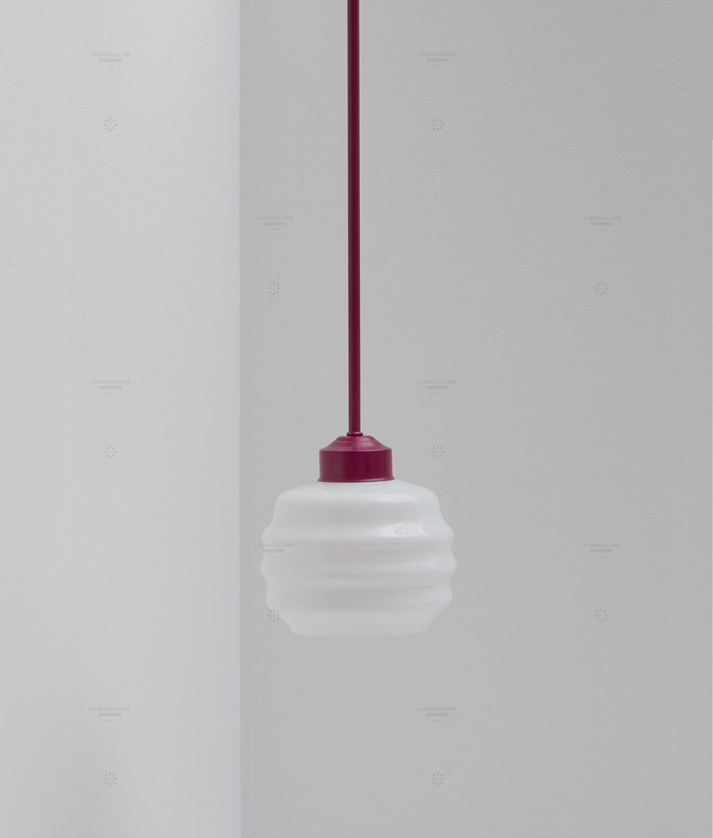 La Quincaillerie moderne - Suspension "Bistro" prune, verrerie opaline satinée