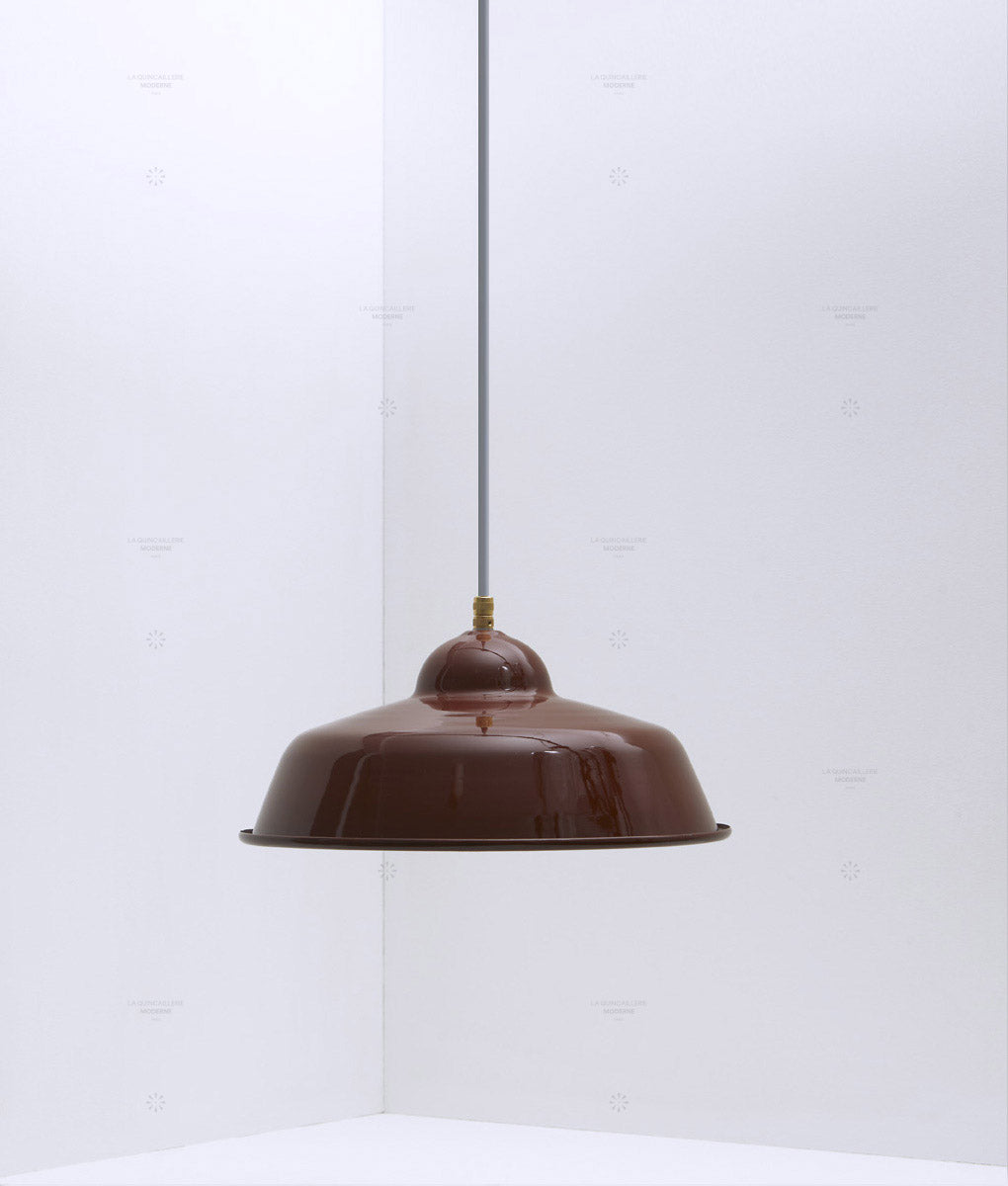 Suspension "Rétro", modèle II, abat-jour marron en métal émaillé