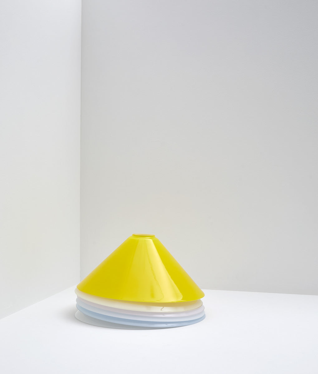 Suspension "Délices", abat-jour en opaline satinée crème, grand modèle