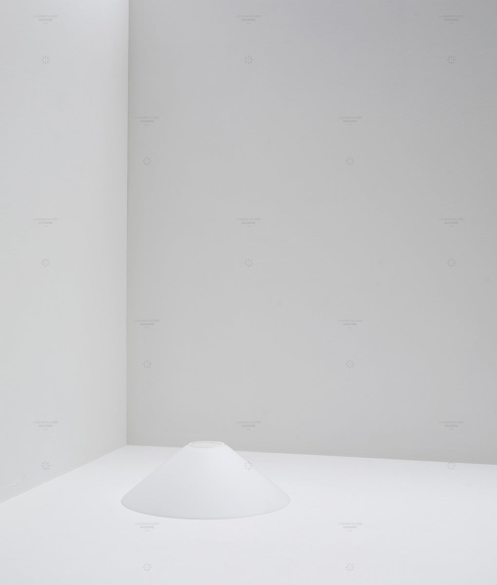 Verrerie conique à suspendre en opaline, sans col, petit modèle