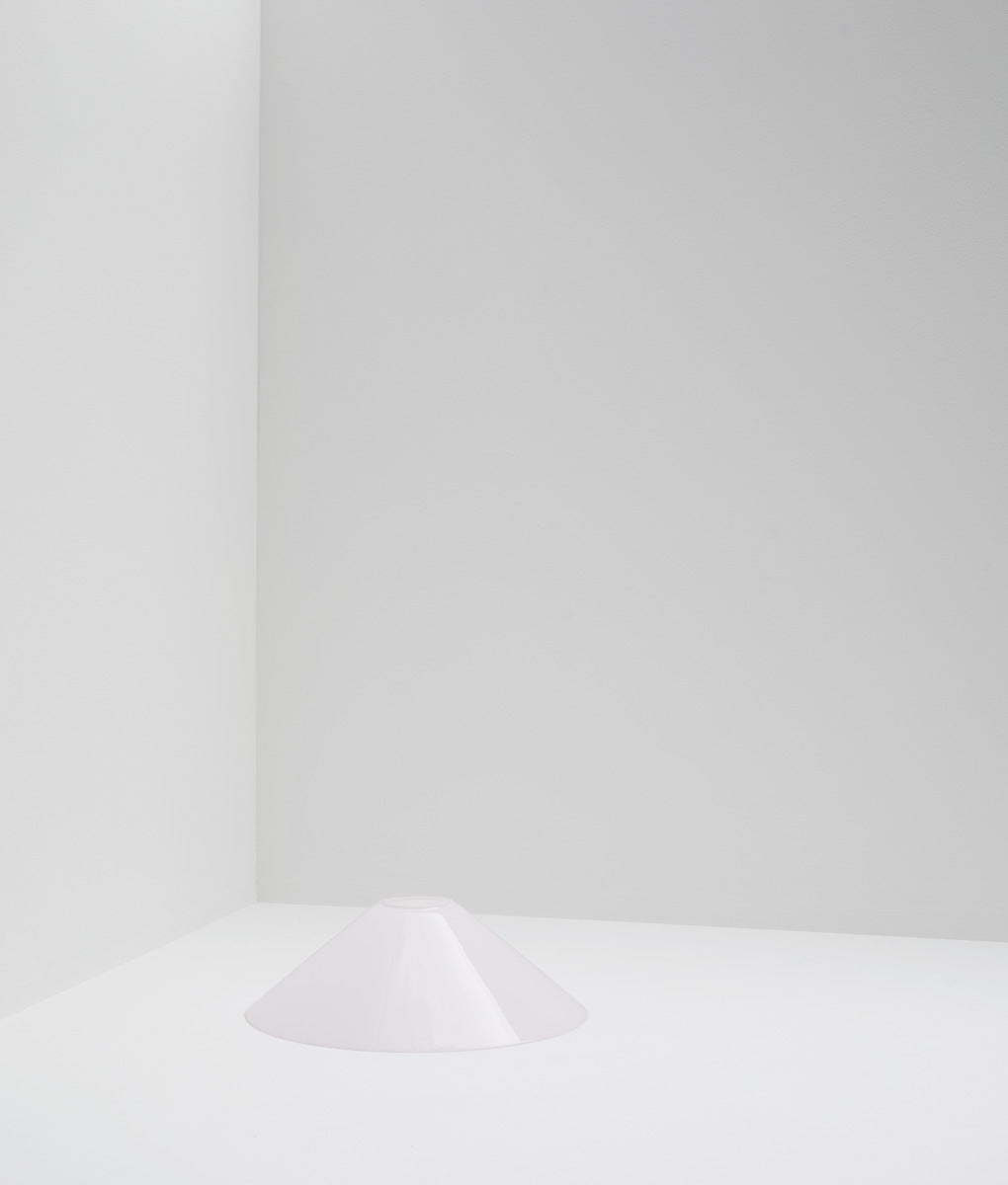 Verrerie conique à suspendre en opaline, sans col, petit modèle