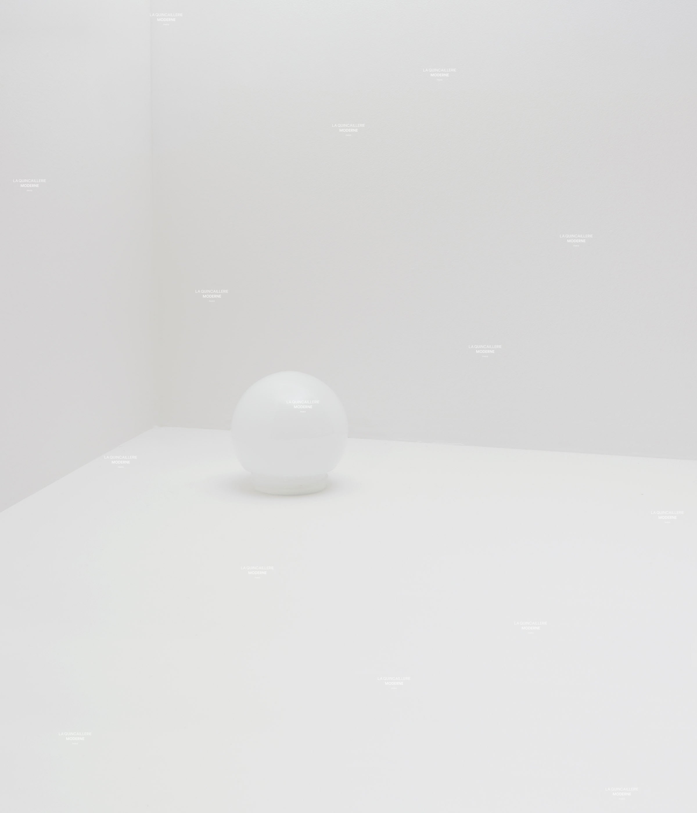 La Quincaillerie moderne - verreries à visser très petit modèle en opaline satinée - ø 12 cm