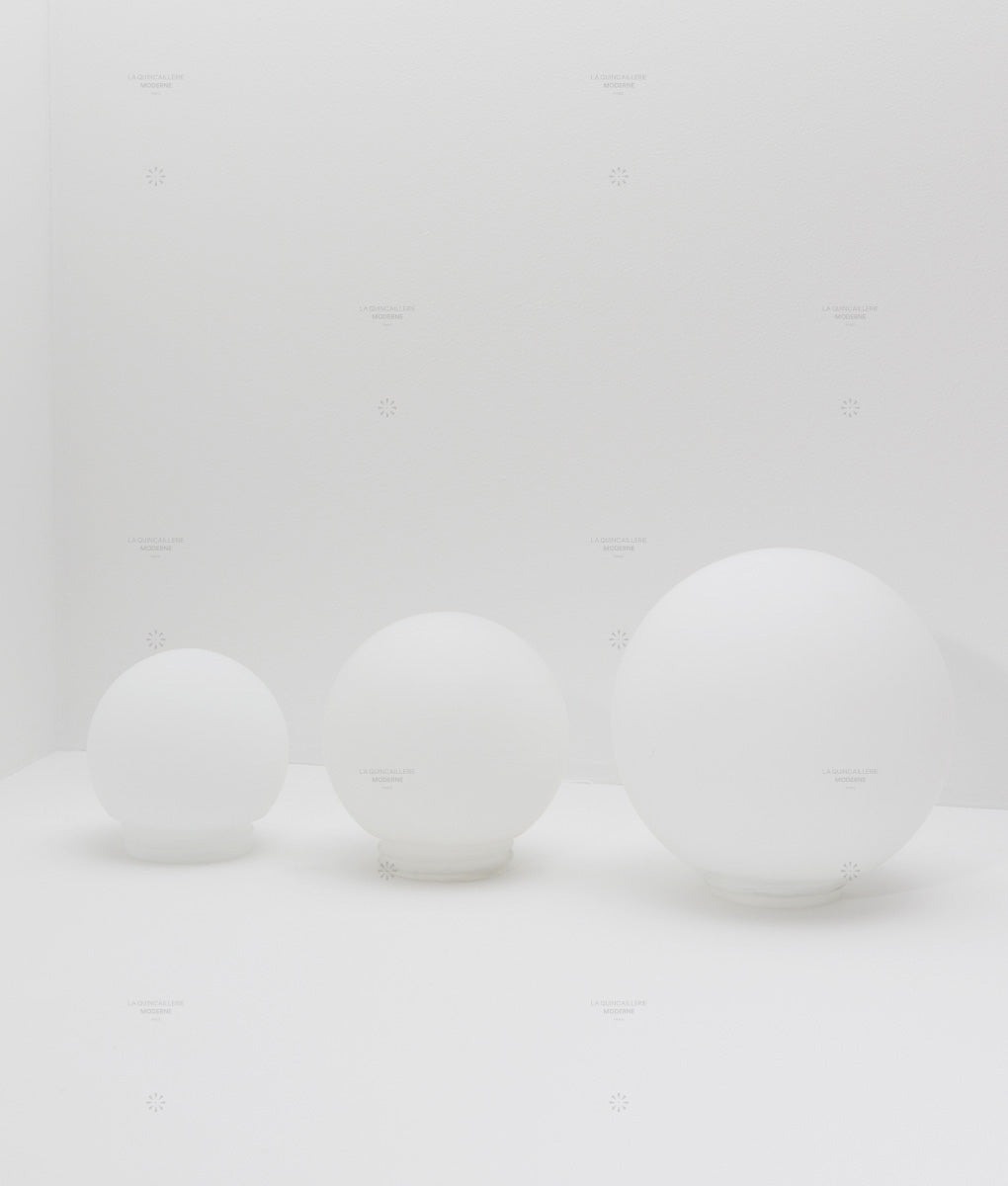 La Quincaillerie moderne - verreries à visser en opaline mate - ø 12 cm - ø 15 cm - ø 20 cm