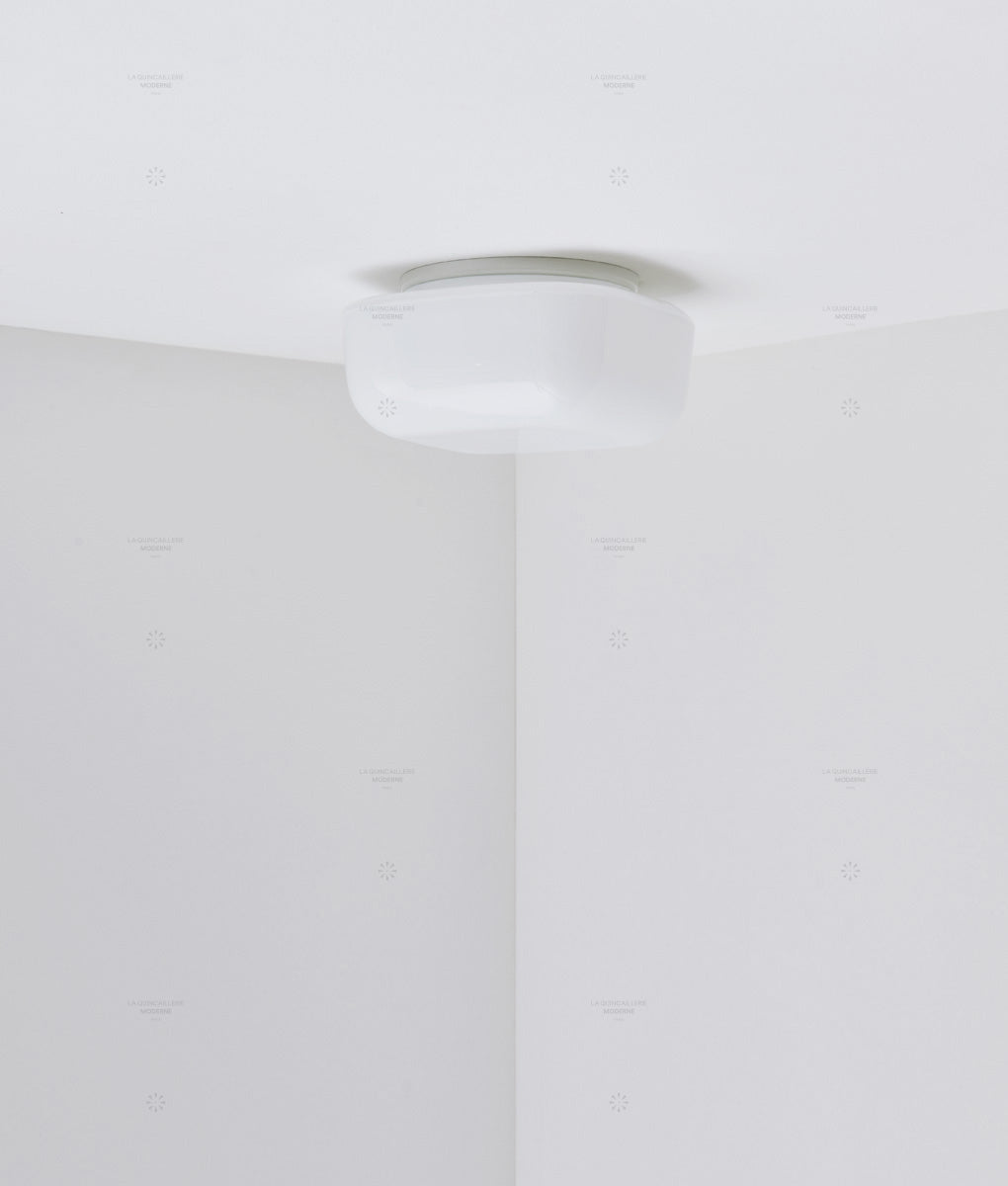 Plafonnier "Circulations" carré, petit modèle, opaline satinée - La Quincaillerie moderne