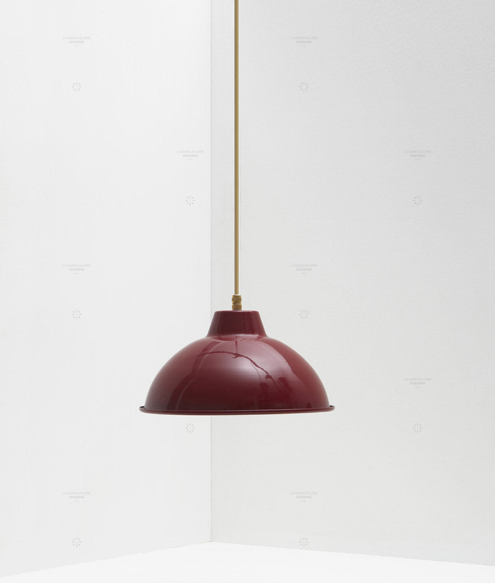 Suspension "Rétro", modèle I, abat-jour rouge profond en métal émaillé