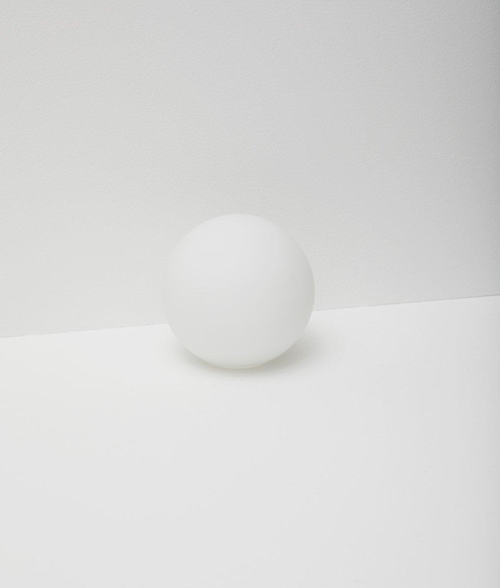 Verrerie boule à suspendre en opaline mate ø 120mm