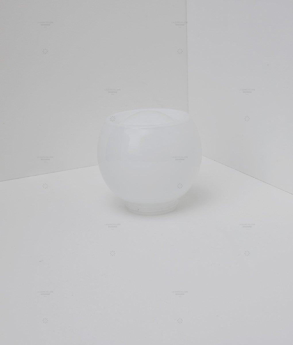 Verrerie corolle en opaline