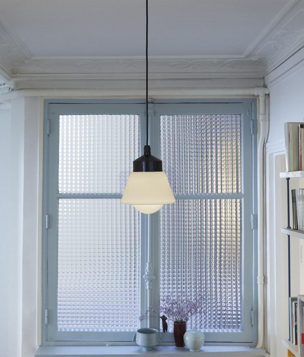 La Quincaillerie moderne - Suspension "Bauhaus", noir opaline blanche