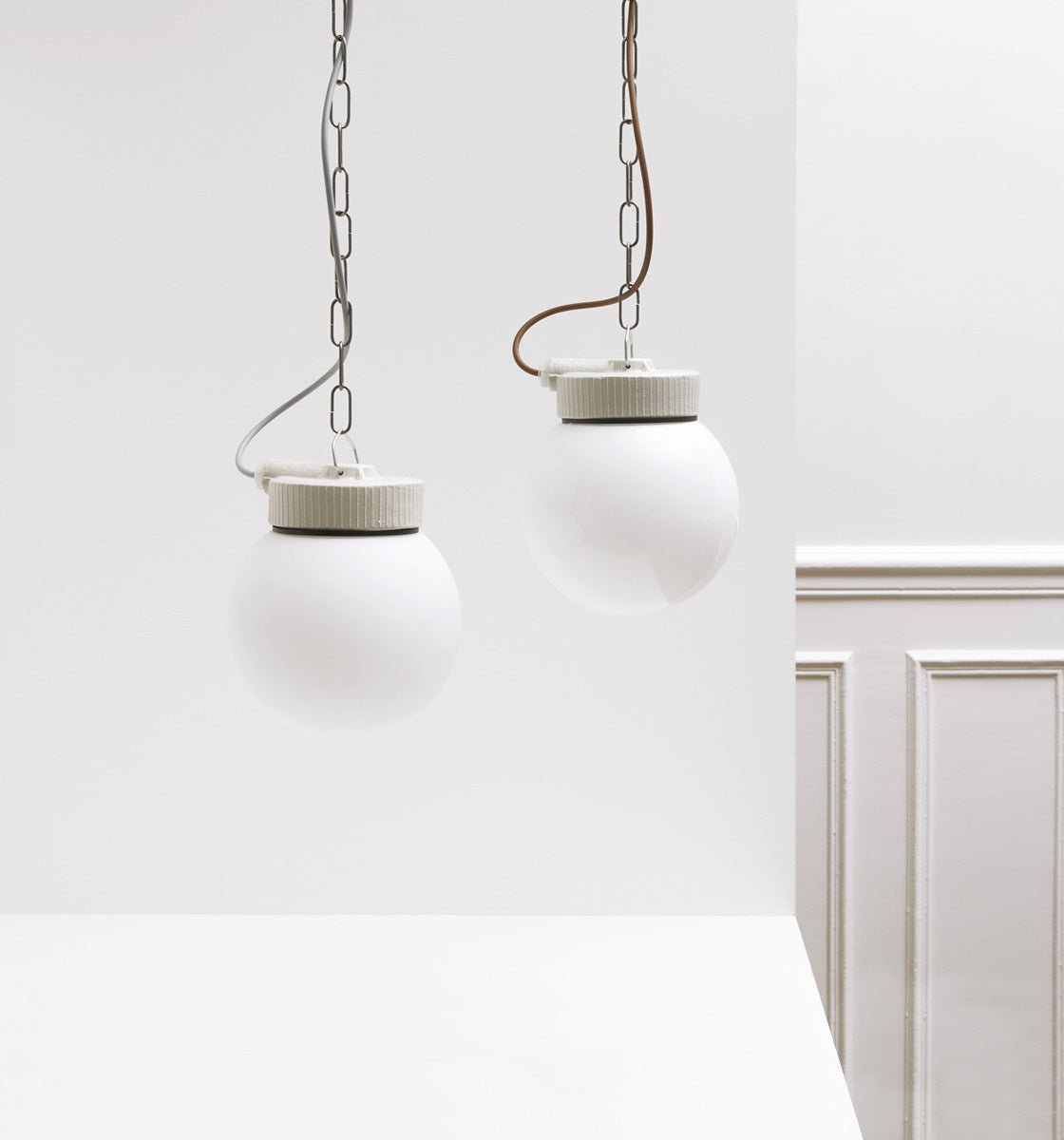 La Quincaillerie moderne - Suspension "Grège" porcelaine, verrerie opaline