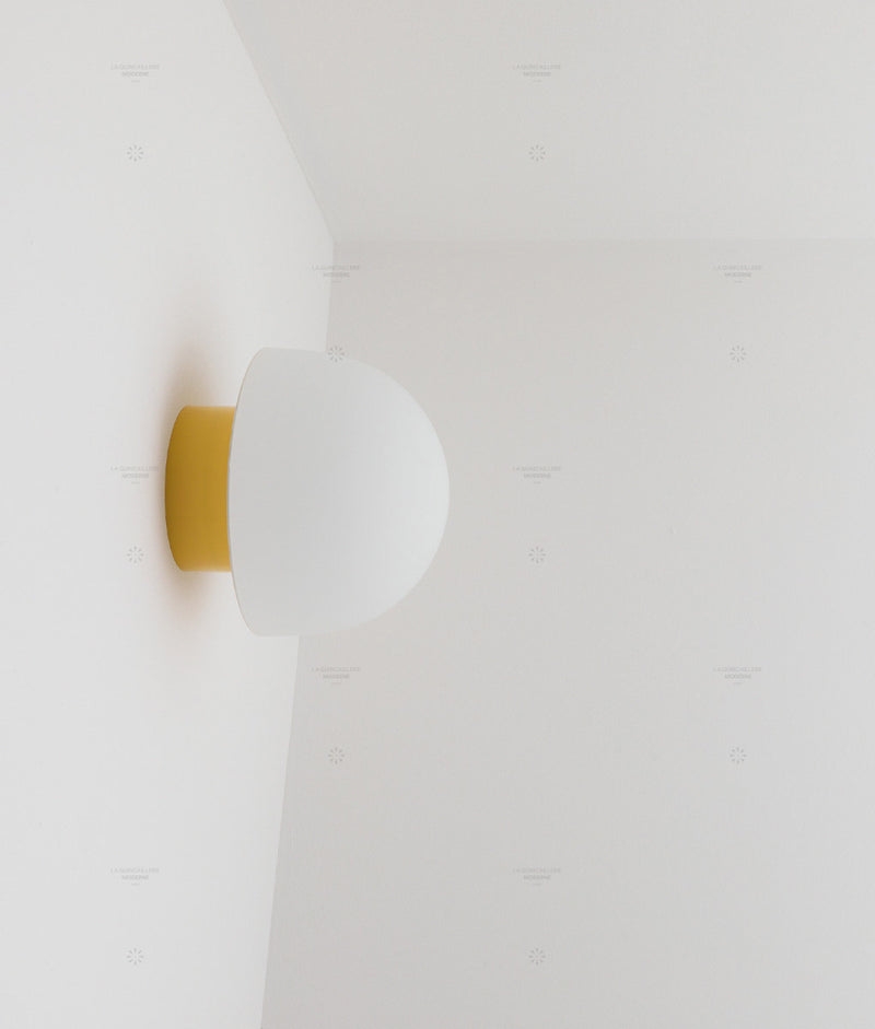 La Quincaillerie moderne - Applique / plafonnier "Bauhaus", jaune tournesol opaline blanche