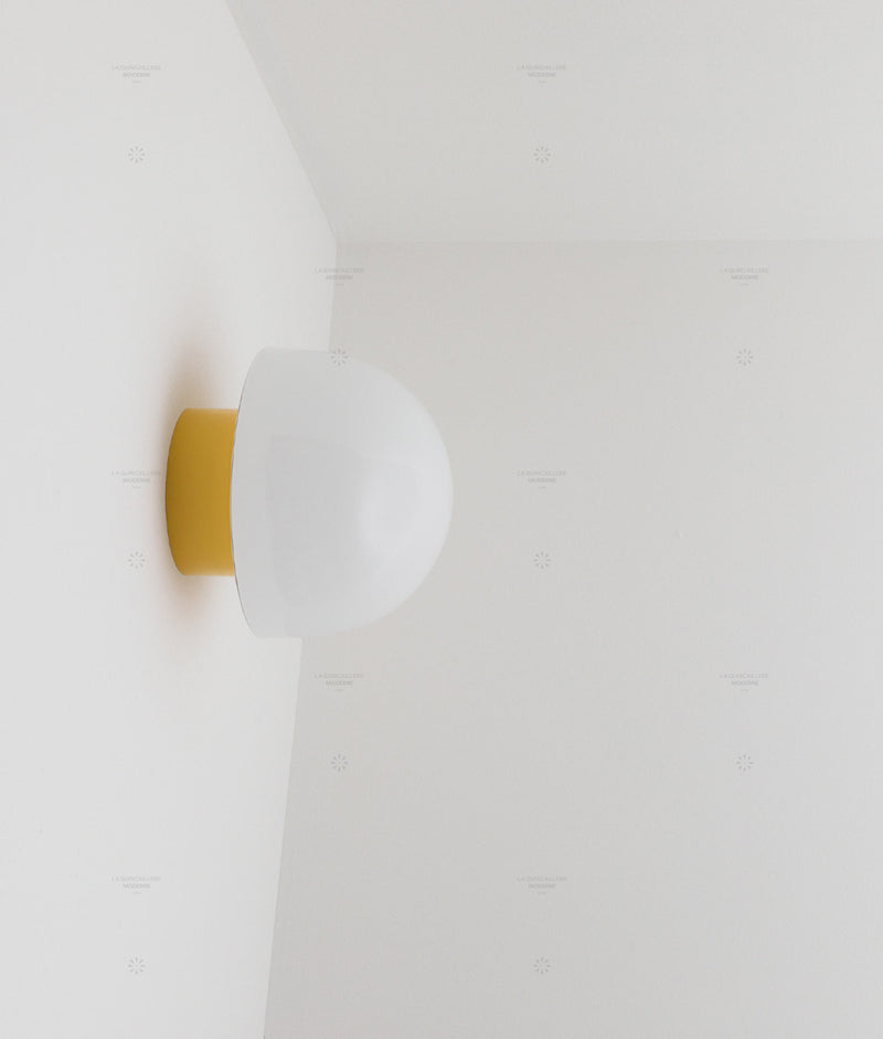La Quincaillerie moderne - Applique / plafonnier "Bauhaus", jaune tournesol opaline blanche