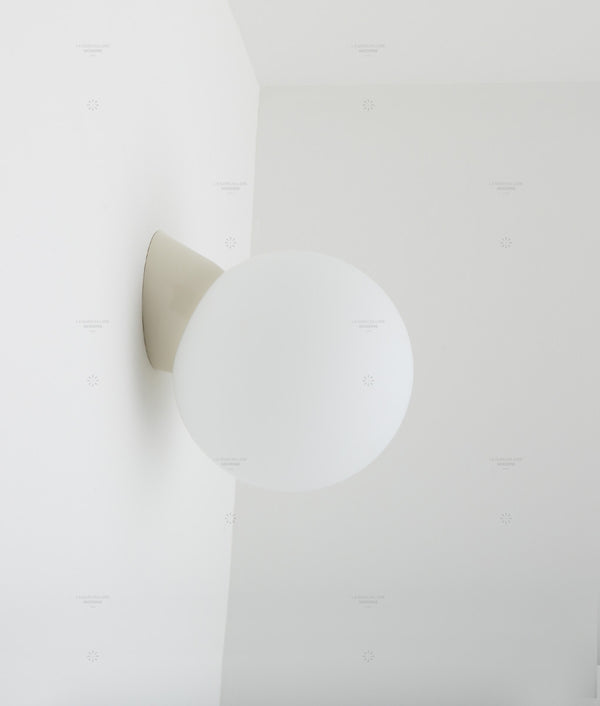 La Quincaillerie moderne - Applique Classique IP44 crème, verre opalin