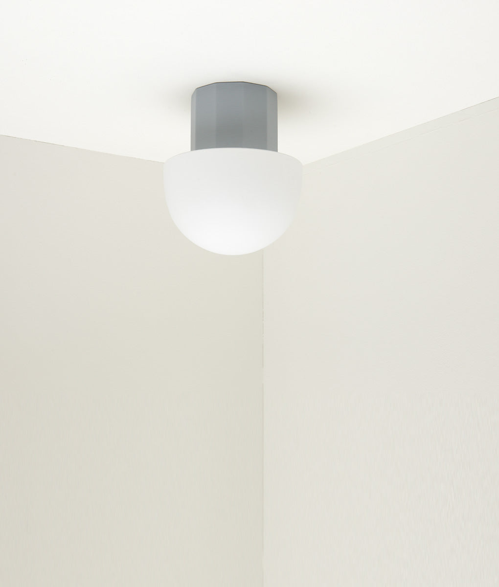 Applique Colonnade Opaline La Quincaillerie moderne Bold Design