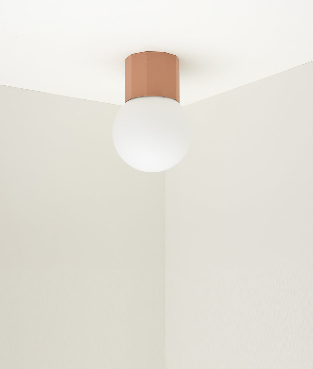 Applique Colonnade Opaline La Quincaillerie moderne Bold Design