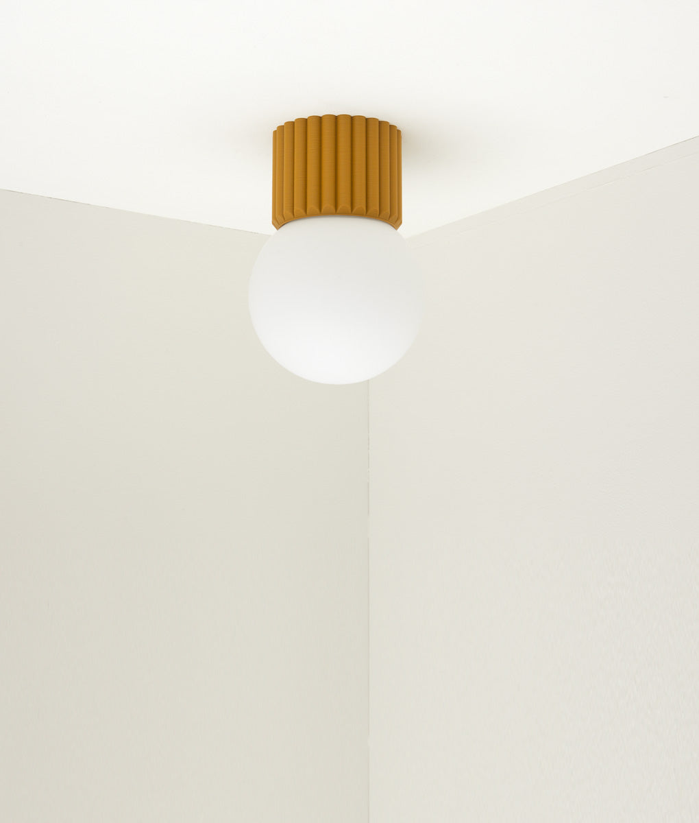 Applique Colonnade Opaline La Quincaillerie moderne Bold Design