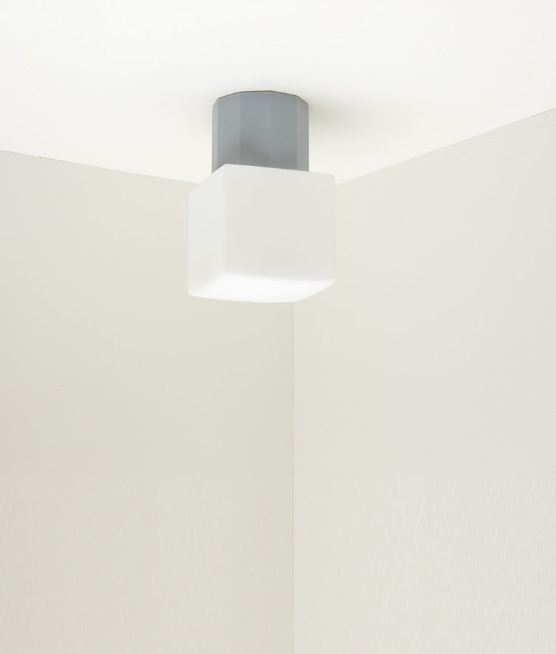 Applique Colonnade Opaline La Quincaillerie moderne Bold Design