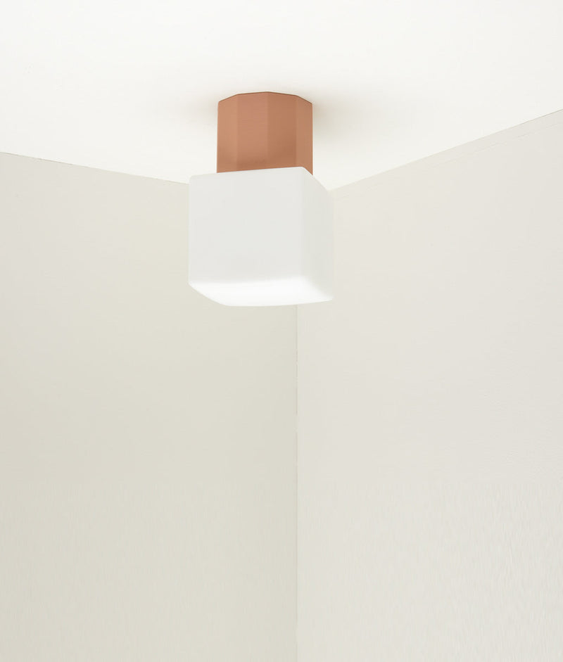 Applique Colonnade Opaline La Quincaillerie moderne Bold Design