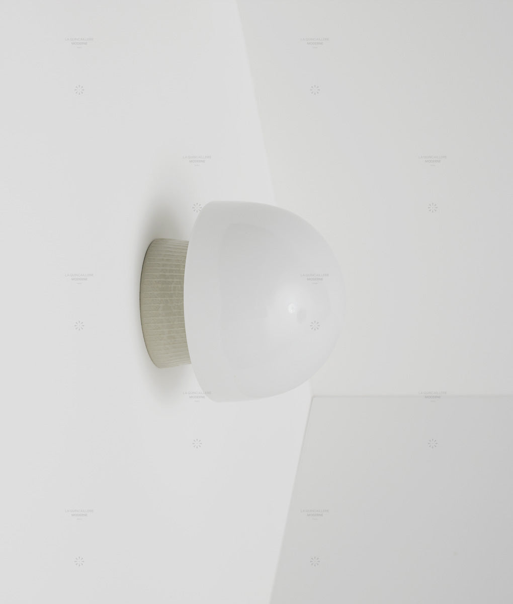 La Quincaillerie moderne - Applique en "Grège"en porceleine, verrerie opaline