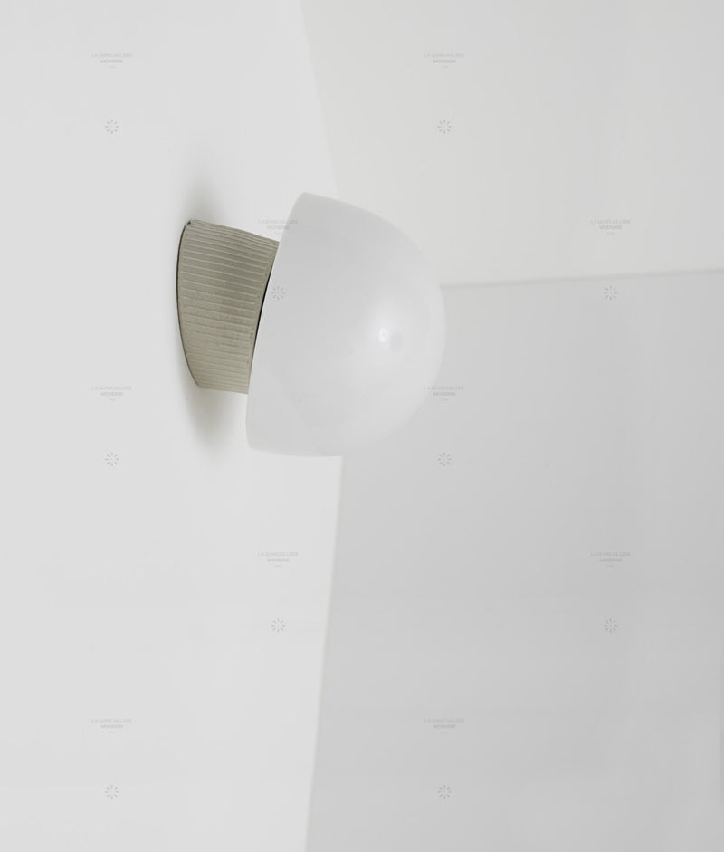 La Quincaillerie moderne - Applique "Grège" porcelaine, verrerie opaline