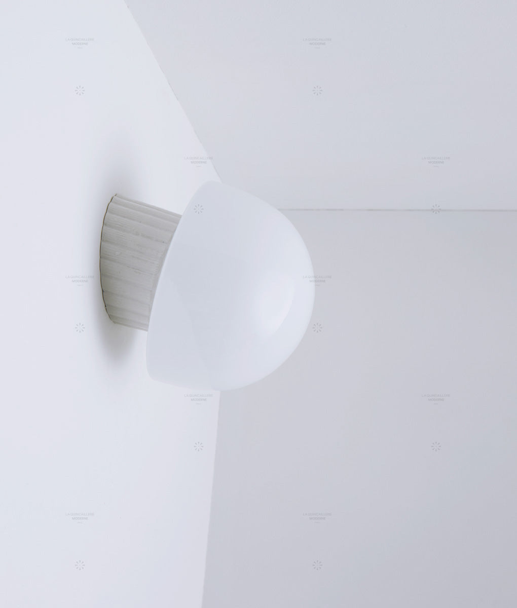 La Quincaillerie moderne - Applique "Grège" porcelaine, verrerie opaline