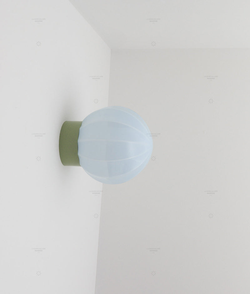 La Quincaillerie moderne - Applique "Movida" droite, vert sauge opaline bleu pâle