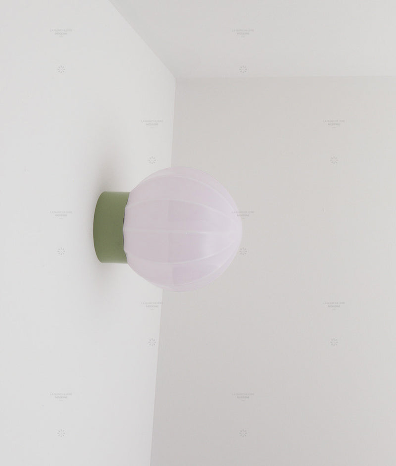 La Quincaillerie moderne - Applique "Movida" droite, vert sauge opaline rose très pâle