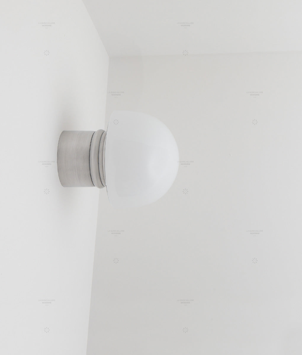 La Quincaillerie moderne - Applique / plafonnier "Odyssee", aluminium brossé, opaline blanche