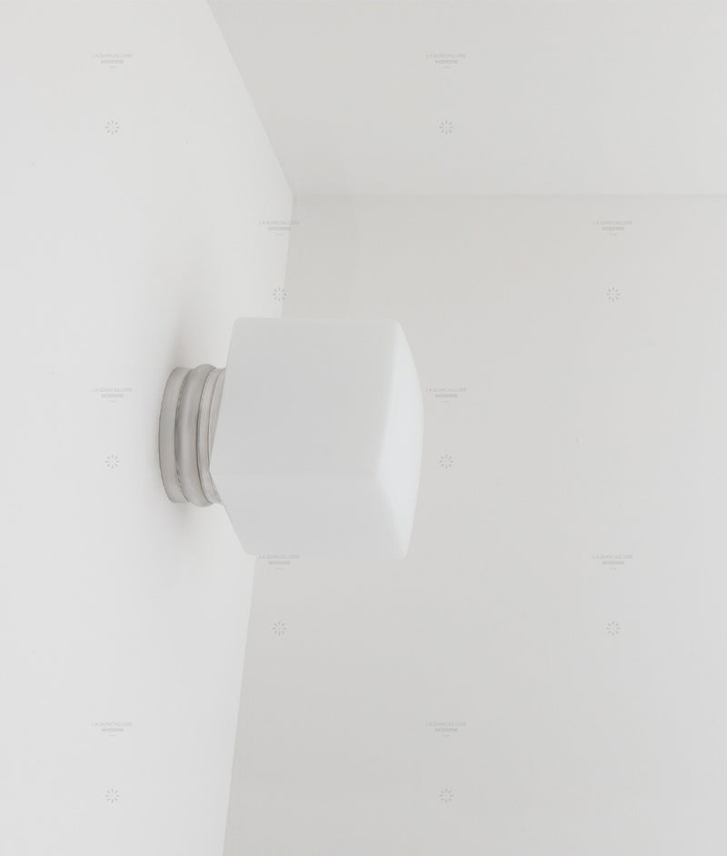 La Quincaillerie moderne - Applique / plafonnier "Odyssee", aluminium brossé, opaline blanche