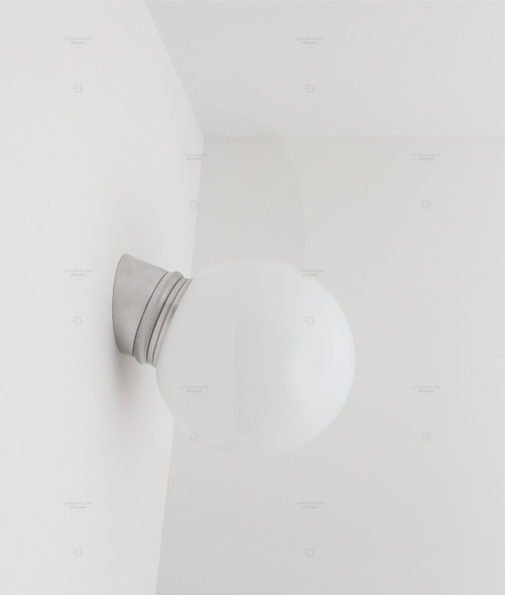 La Quincaillerie moderne - Applique / plafonnier "Odyssee", aluminium brossé, opaline blanche