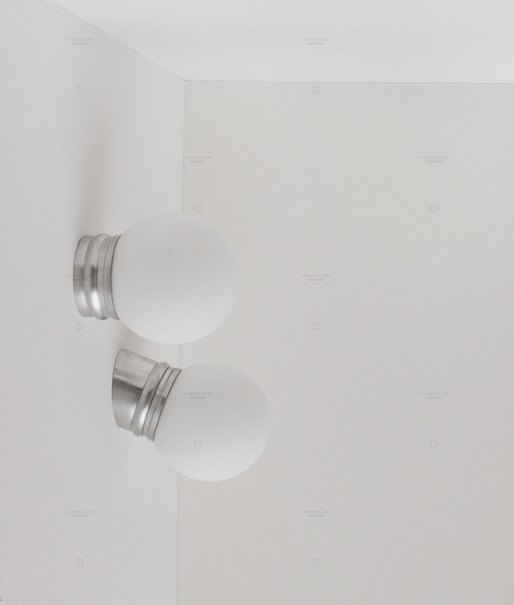 La Quincaillerie moderne - Applique / plafonnier "Odyssee", aluminium brossé, opaline blanche