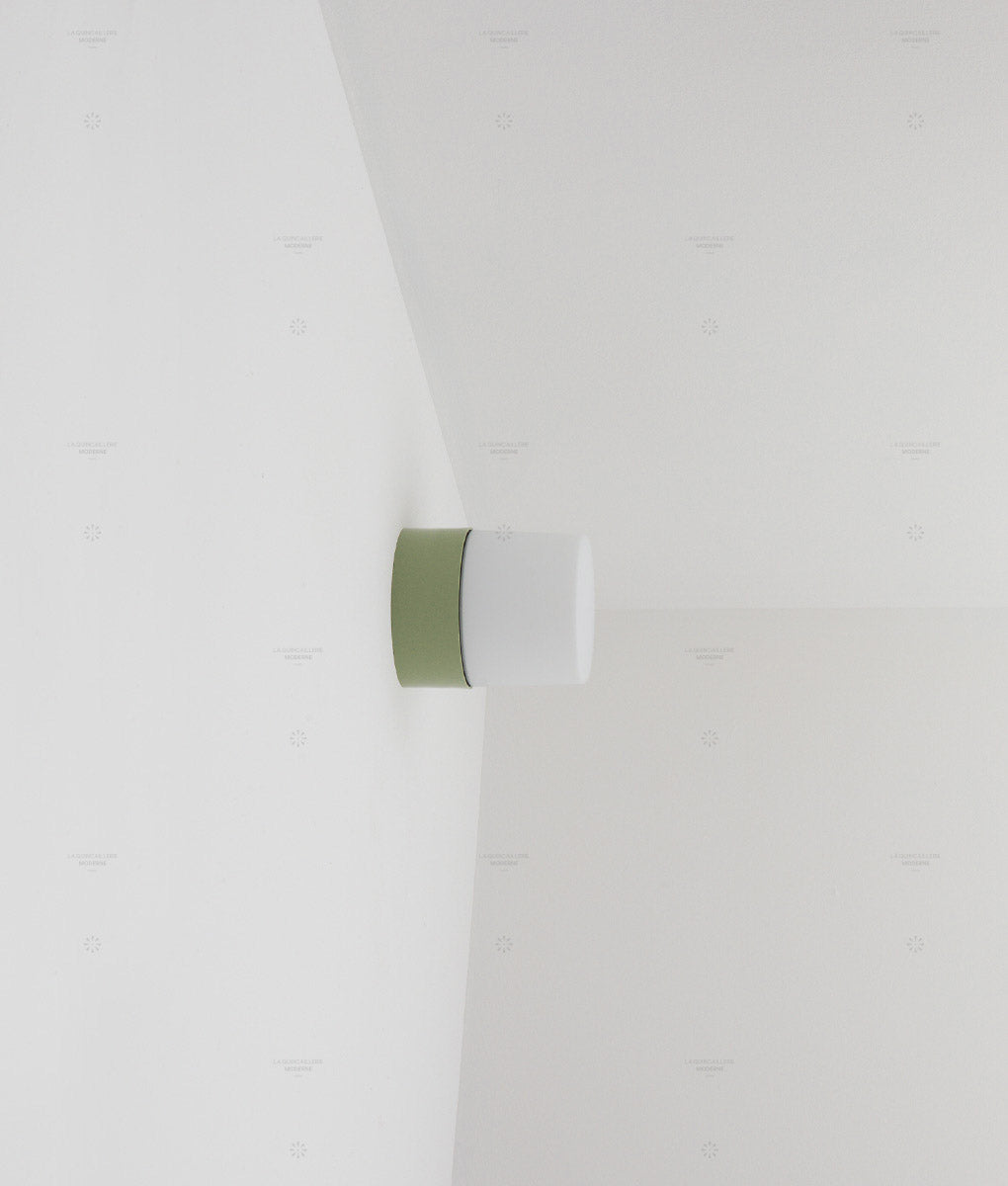 La Quincaillerie moderne - Applique / plafonnier "Punto", vert sauge opaline blanche mate