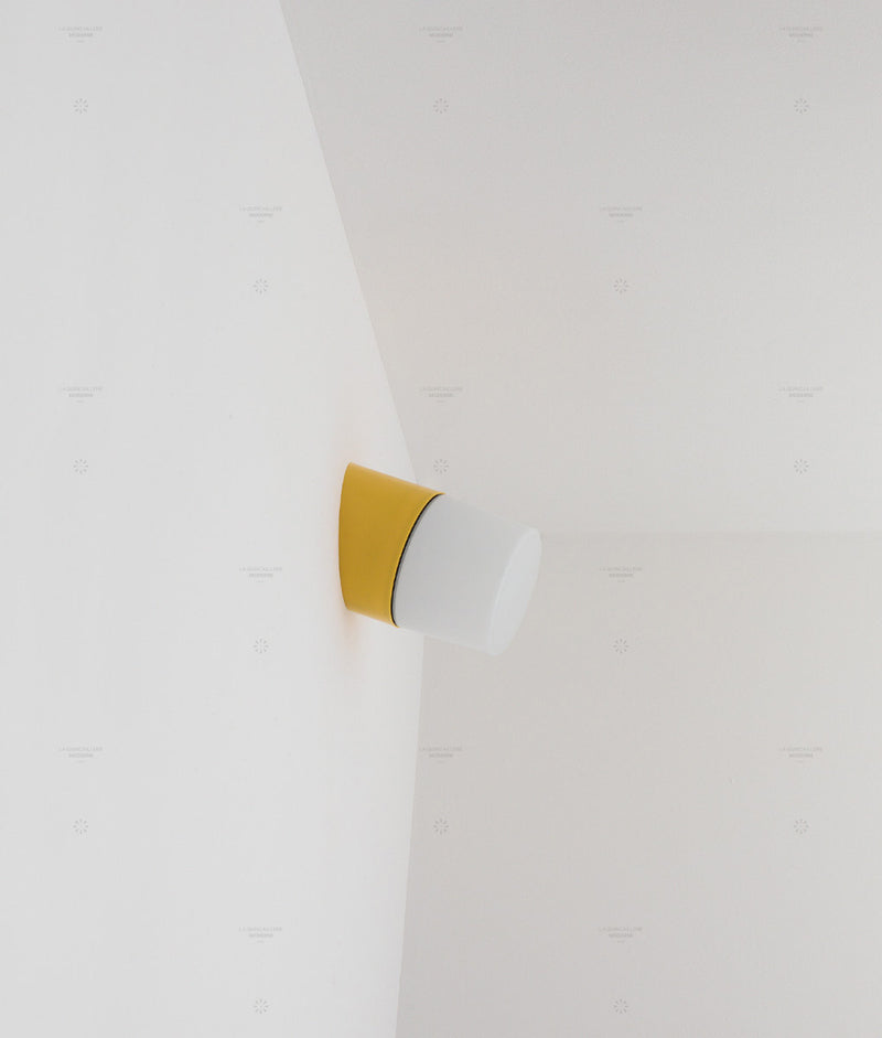 La Quincaillerie moderne - Applique / plafonnier "Punto", jaune tournesol opaline blanche satinée