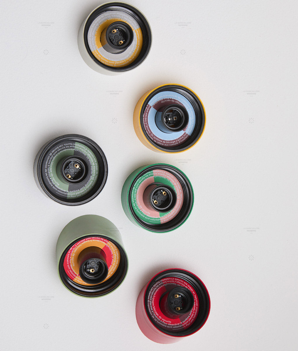 La Quincaillerie moderne - les appliques "Bauhaus" sont munies d'un système de blocage de sécurité - luminaires originaux, fabriqués en Europe et assemblés à Paris