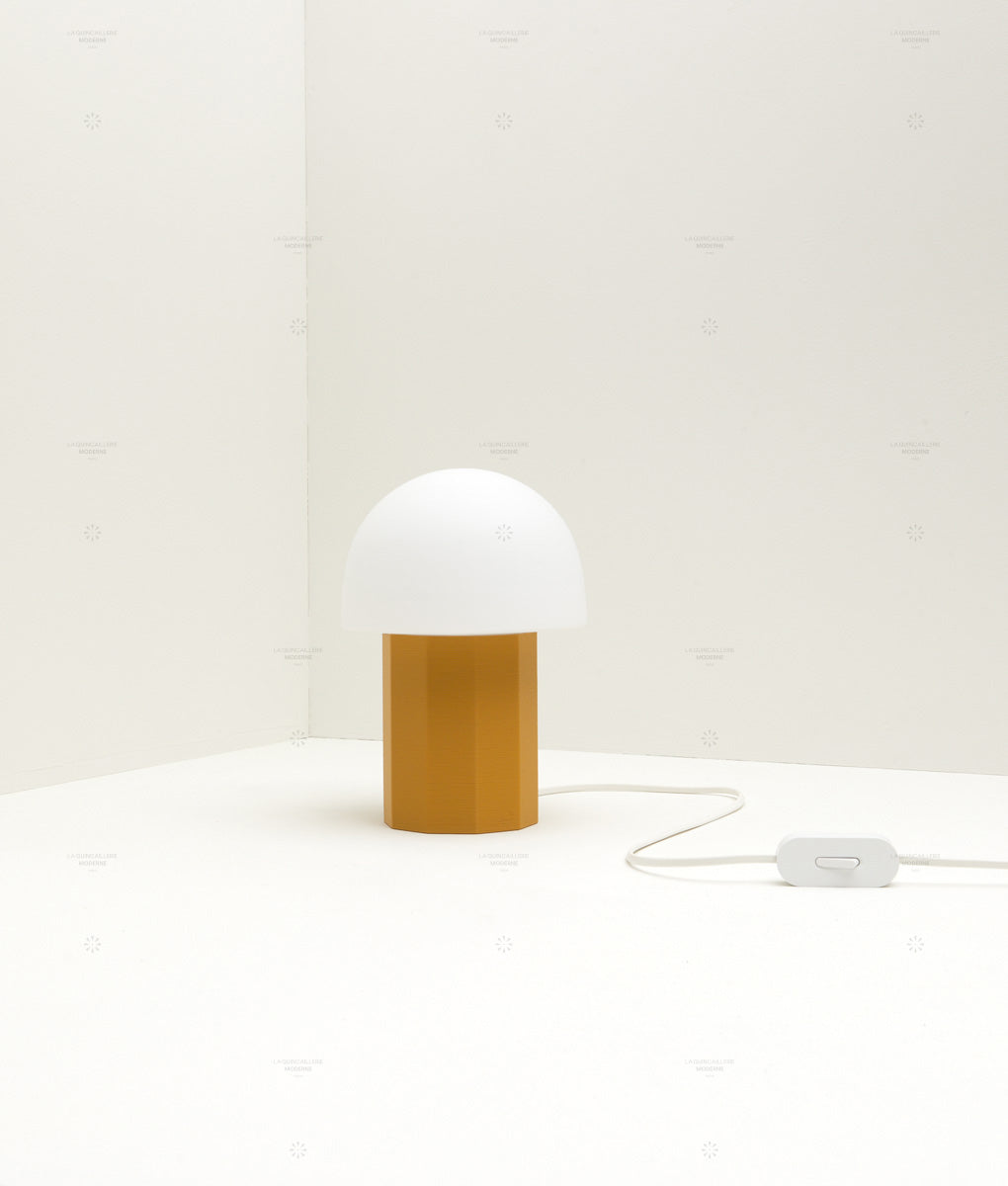 Produits Lampe à poser "Colonnade", base à facettes, verrerie "champignon" mate, jaune safran